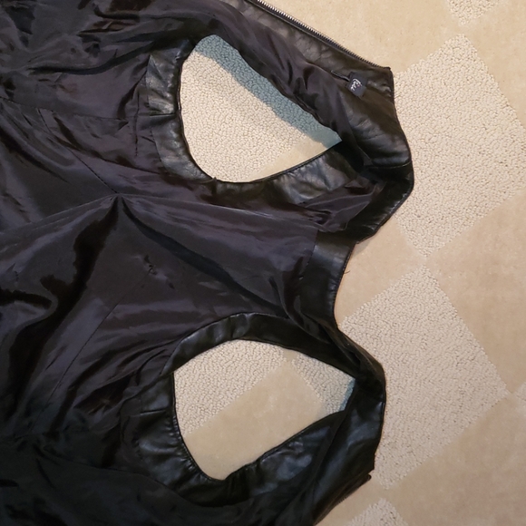 Last Kiss Faux Leather Top, Sz M - Picture 7 of 8